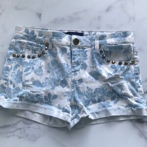 Tinsel Floral Denim Floral Blue And White Studded Pockets Shorts Size 28